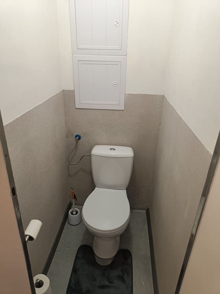 Prenájom bytu 1-izbový 36 m², Matěje Kopeckého, Cheb, Karlovarský kraj Prenájom bytu 1-izbový 36 m², Matěje Kopeckého, Cheb, Karlovarský kraj