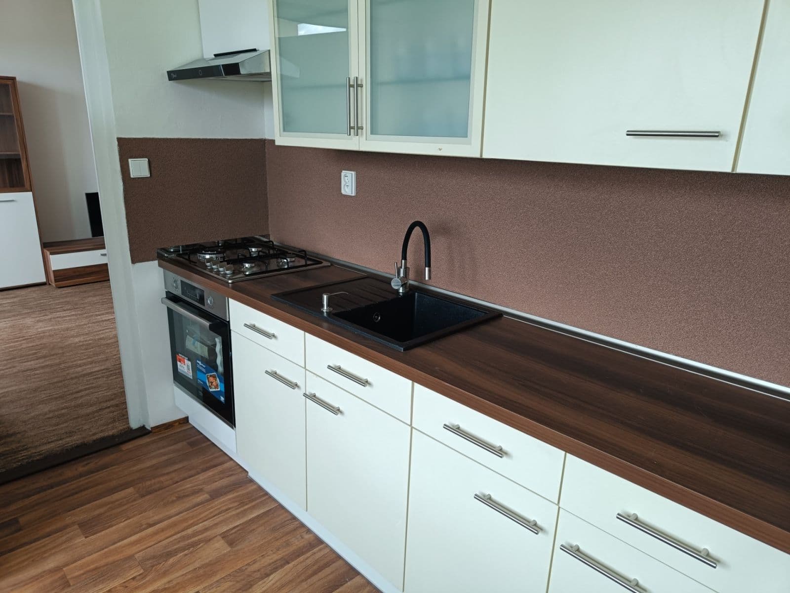Prenájom bytu 1-izbový 36 m², Matěje Kopeckého, Cheb, Karlovarský kraj Prenájom bytu 1-izbový 36 m², Matěje Kopeckého, Cheb, Karlovarský kraj