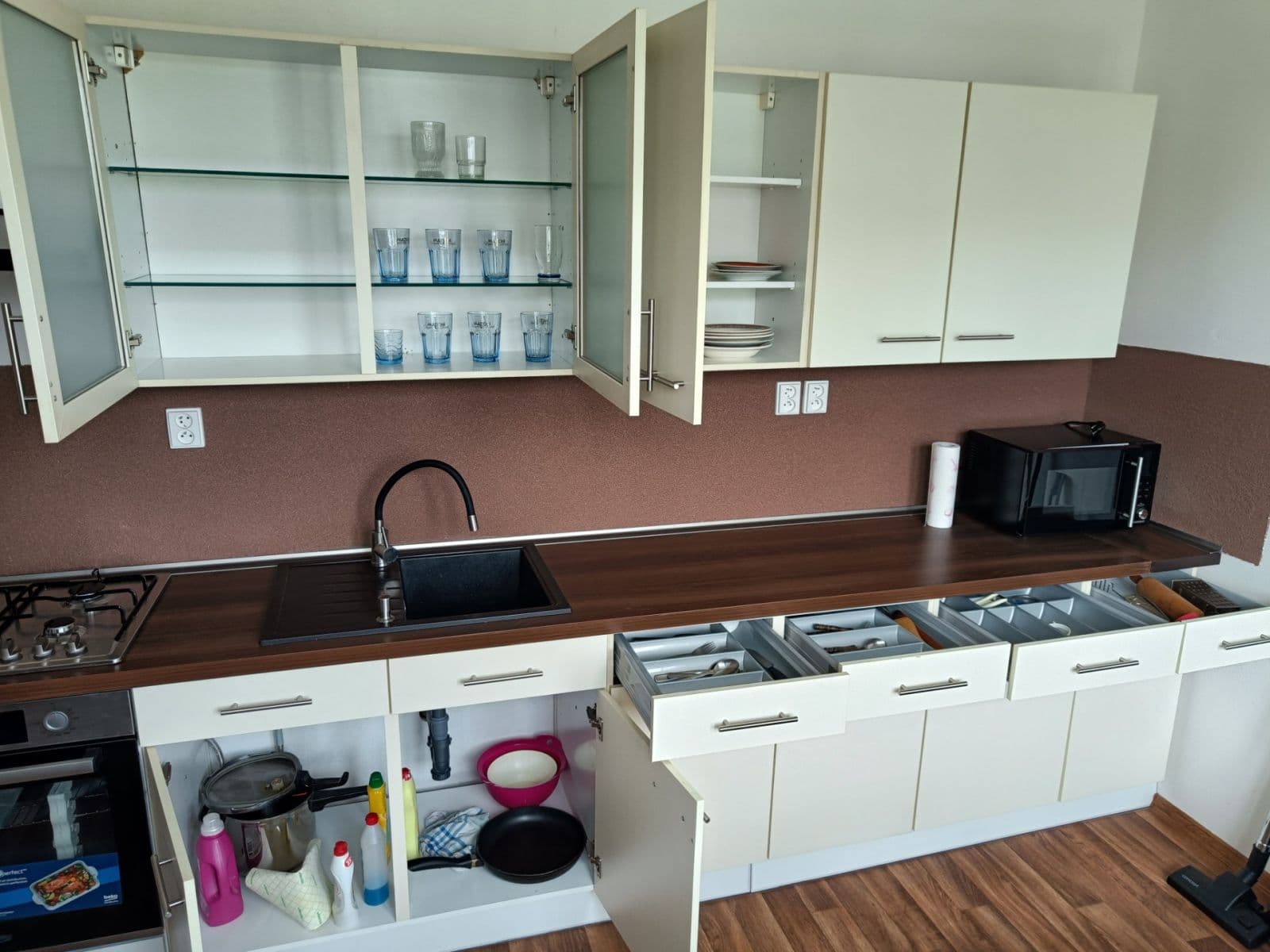 Prenájom bytu 1-izbový 36 m², Matěje Kopeckého, Cheb, Karlovarský kraj Prenájom bytu 1-izbový 36 m², Matěje Kopeckého, Cheb, Karlovarský kraj