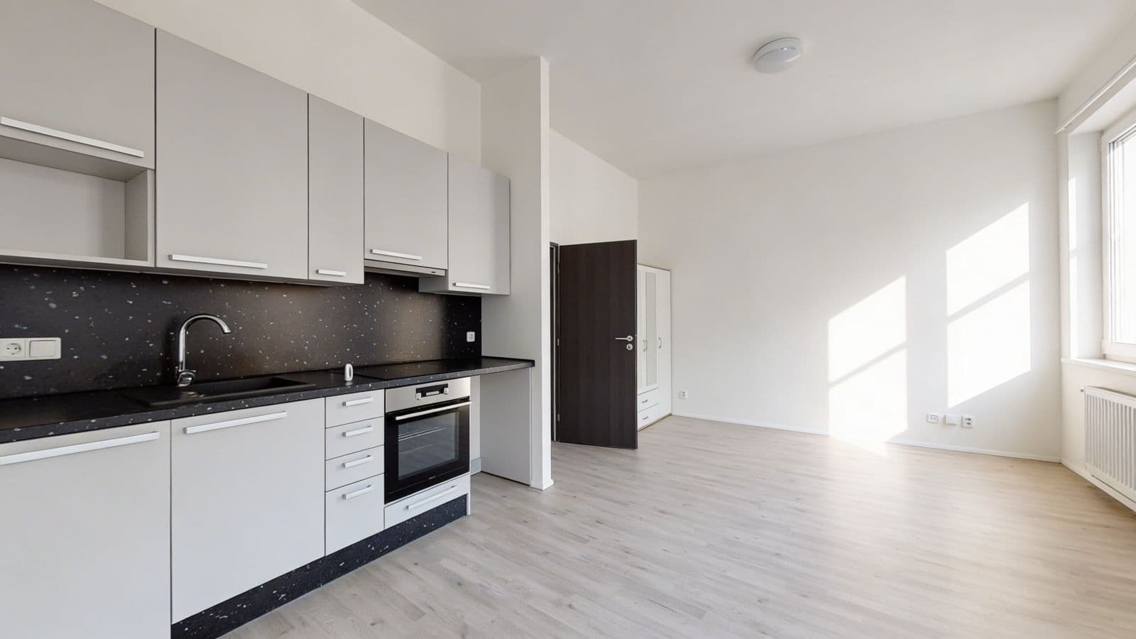 Prenájom bytu 1-izbový 35 m², V Zahradách, Praha, Praha Prenájom bytu 1-izbový 35 m², V Zahradách, Praha, Praha