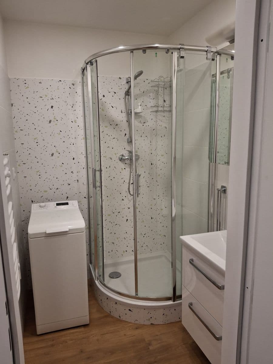 Prenájom bytu 2-izbový 47 m², Chalabalova, Praha, Praha Prenájom bytu 2-izbový 47 m², Chalabalova, Praha, Praha