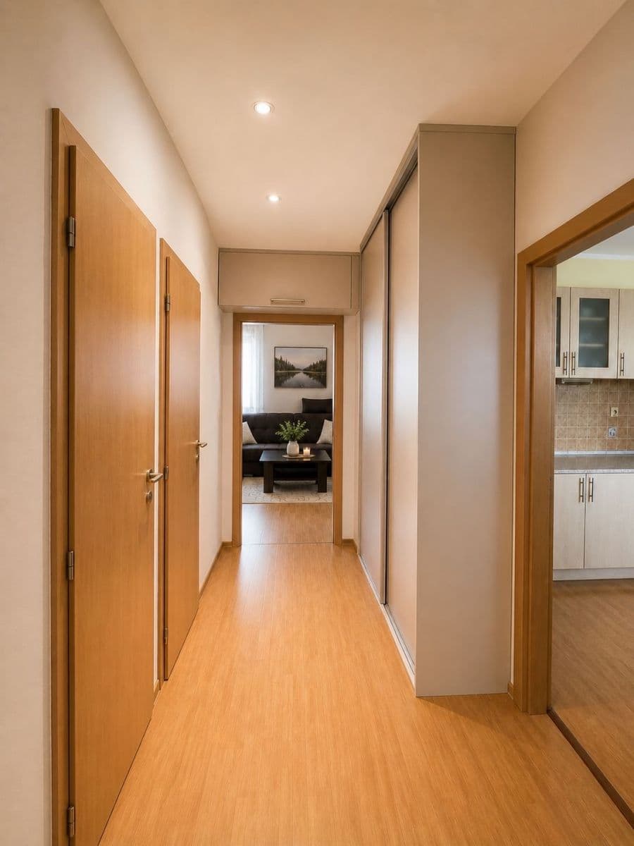 Prenájom bytu 2-izbový 58 m², náměstí 17. listopadu, Příbram, Středočeský kraj Prenájom bytu 2-izbový 58 m², náměstí 17. listopadu, Příbram, Středočeský kraj