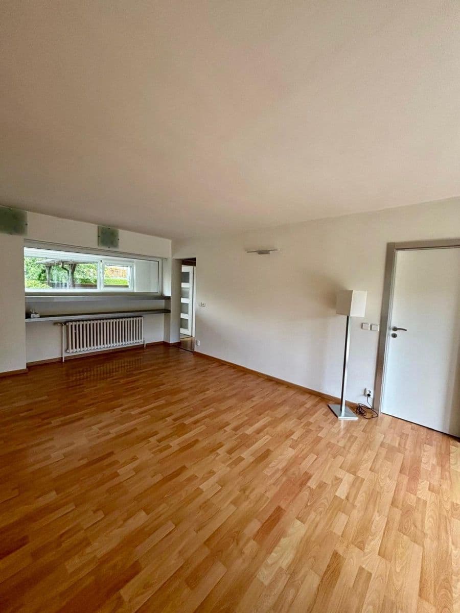 Prenájom bytu 2-izbový 75 m², Slezanů, Praha, Praha Prenájom bytu 2-izbový 75 m², Slezanů, Praha, Praha