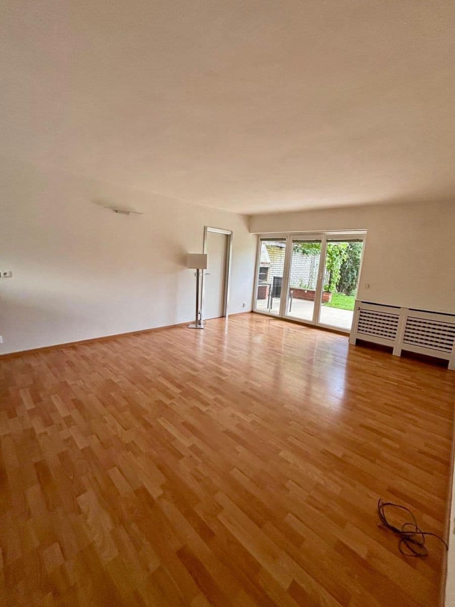 Prenájom bytu 2-izbový 75 m², Slezanů, Praha, Praha Prenájom bytu 2-izbový 75 m², Slezanů, Praha, Praha