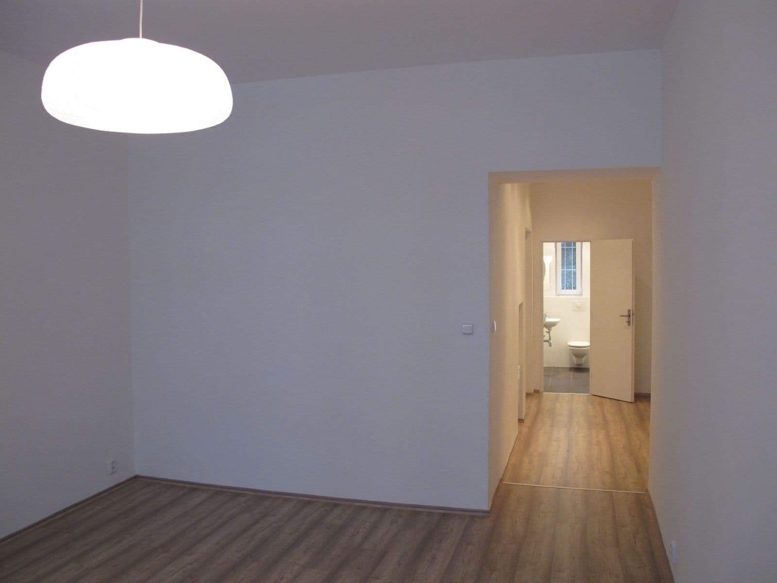 Prenájom bytu 1-izbový 48 m², Jagellonská, Praha, Praha Prenájom bytu 1-izbový 48 m², Jagellonská, Praha, Praha