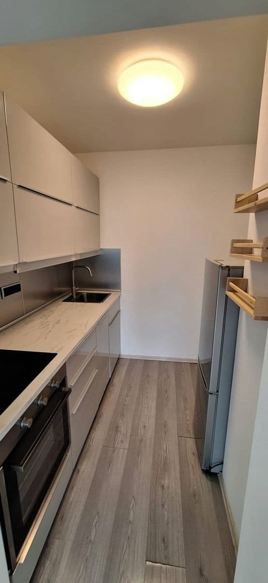 Prenájom bytu 2-izbový 41 m², Ratibořská, Praha, Praha Prenájom bytu 2-izbový 41 m², Ratibořská, Praha, Praha