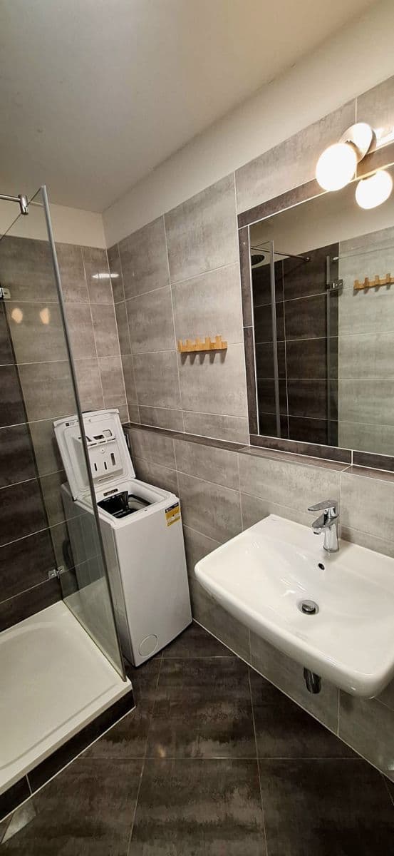 Prenájom bytu 2-izbový 41 m², Ratibořská, Praha, Praha Prenájom bytu 2-izbový 41 m², Ratibořská, Praha, Praha