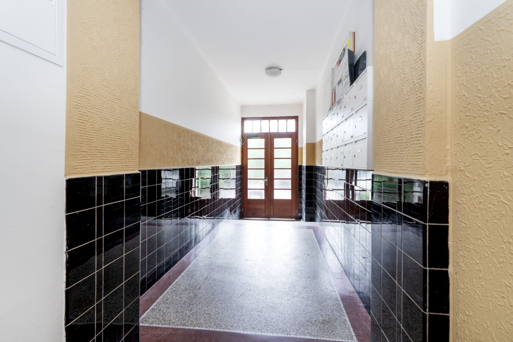 Prenájom bytu 1-izbový 23 m², Strančická, Praha, Praha Prenájom bytu 1-izbový 23 m², Strančická, Praha, Praha