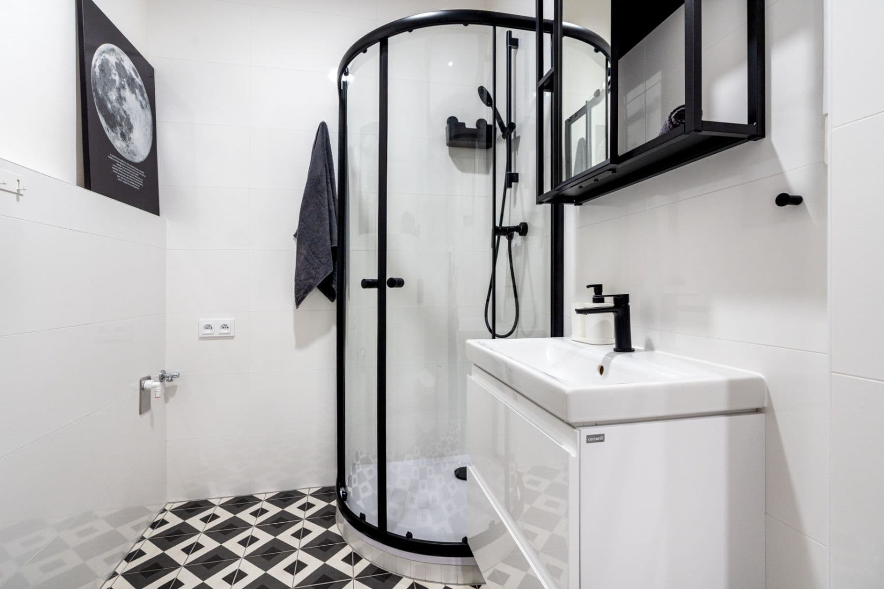Prenájom bytu 1-izbový 23 m², Strančická, Praha, Praha Prenájom bytu 1-izbový 23 m², Strančická, Praha, Praha