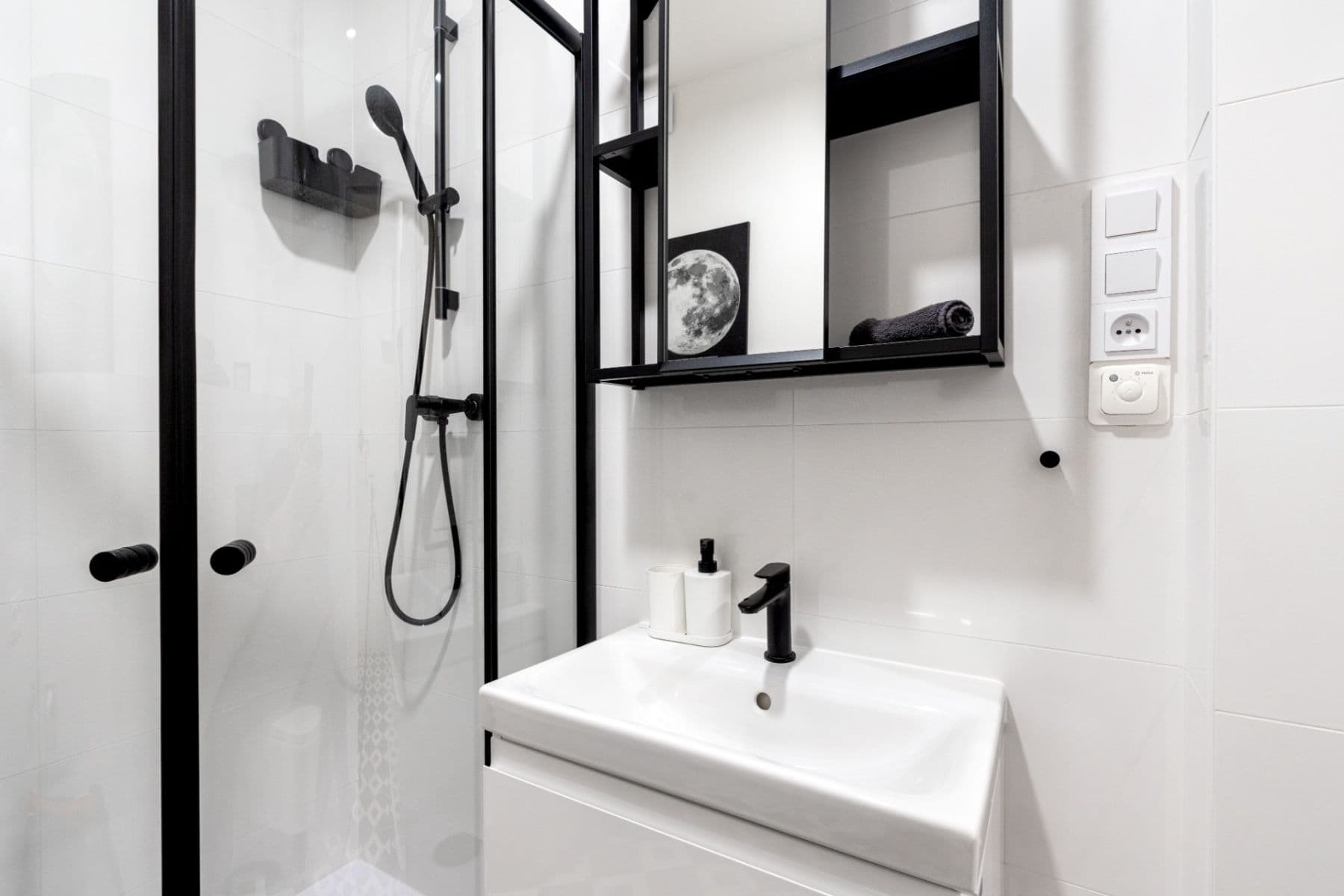 Prenájom bytu 1-izbový 23 m², Strančická, Praha, Praha Prenájom bytu 1-izbový 23 m², Strančická, Praha, Praha