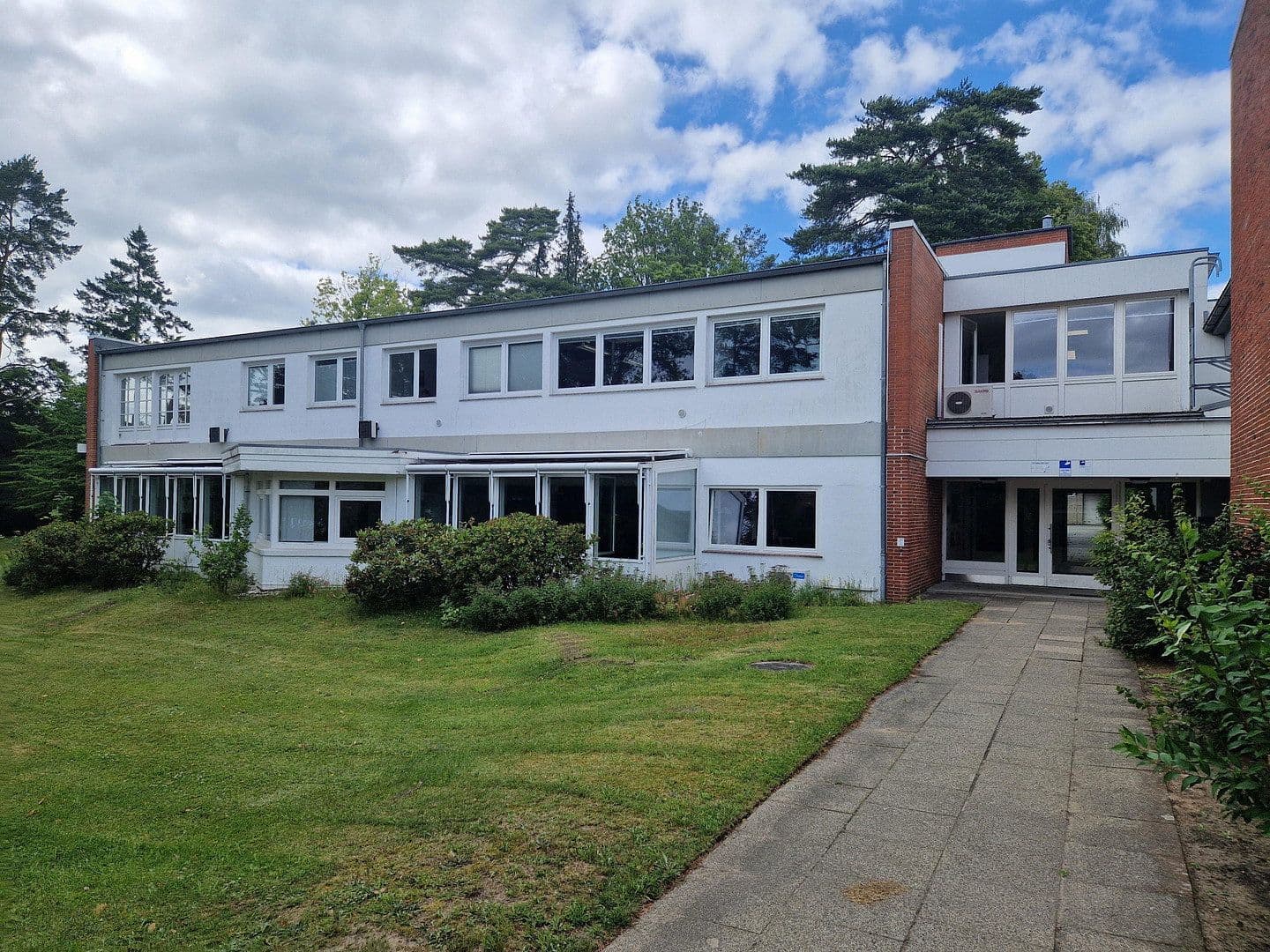 Prenájom kancelárie 500 m², Bültenweg 19, Adendorf, Dolné Sasko Prenájom kancelárie 500 m², Bültenweg 19, Adendorf, Dolné Sasko