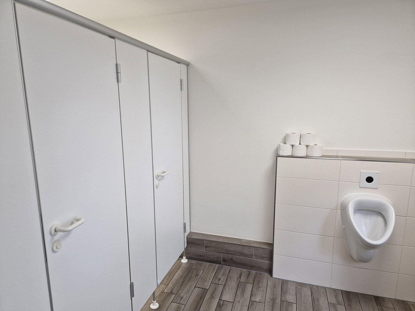 Prenájom kancelárie 500 m², Bültenweg 19, Adendorf, Dolné Sasko Prenájom kancelárie 500 m², Bültenweg 19, Adendorf, Dolné Sasko