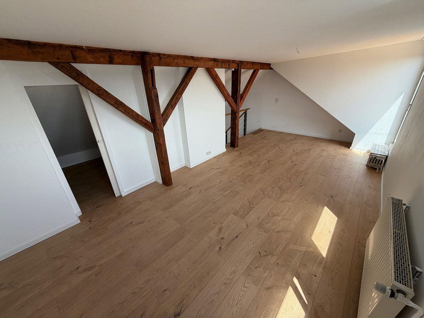 Prenájom bytu 3-izbový 90 m², Jülicherstr. 142, Aachen, Severné Porýnie - Westfálsko Prenájom bytu 3-izbový 90 m², Jülicherstr. 142, Aachen, Severné Porýnie - Westfálsko