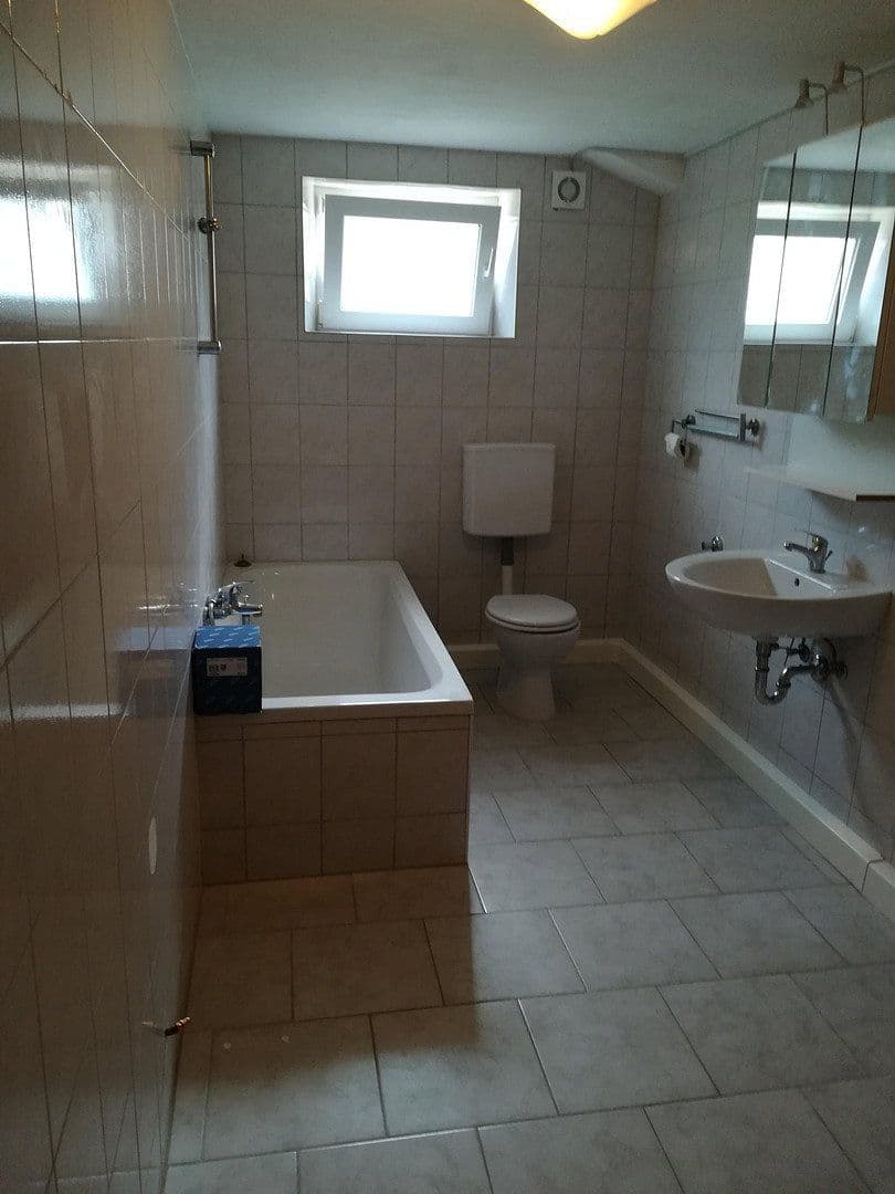 Prenájom bytu 3-izbový 75 m², Zeppelinstraße 14e, Waldkraiburg, Bavorsko Prenájom bytu 3-izbový 75 m², Zeppelinstraße 14e, Waldkraiburg, Bavorsko