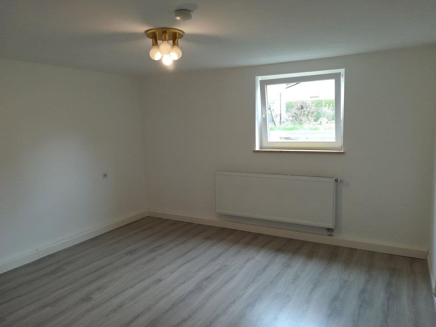 Prenájom bytu 3-izbový 75 m², Zeppelinstraße 14e, Waldkraiburg, Bavorsko Prenájom bytu 3-izbový 75 m², Zeppelinstraße 14e, Waldkraiburg, Bavorsko