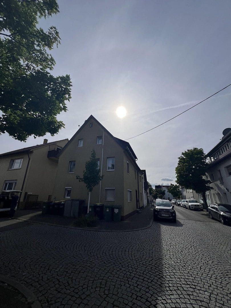 Predaj domu 246 m², pozemek 246 m², Asperg, Bádensko-Wurttembersko Predaj domu 246 m², pozemek 246 m², Asperg, Bádensko-Wurttembersko