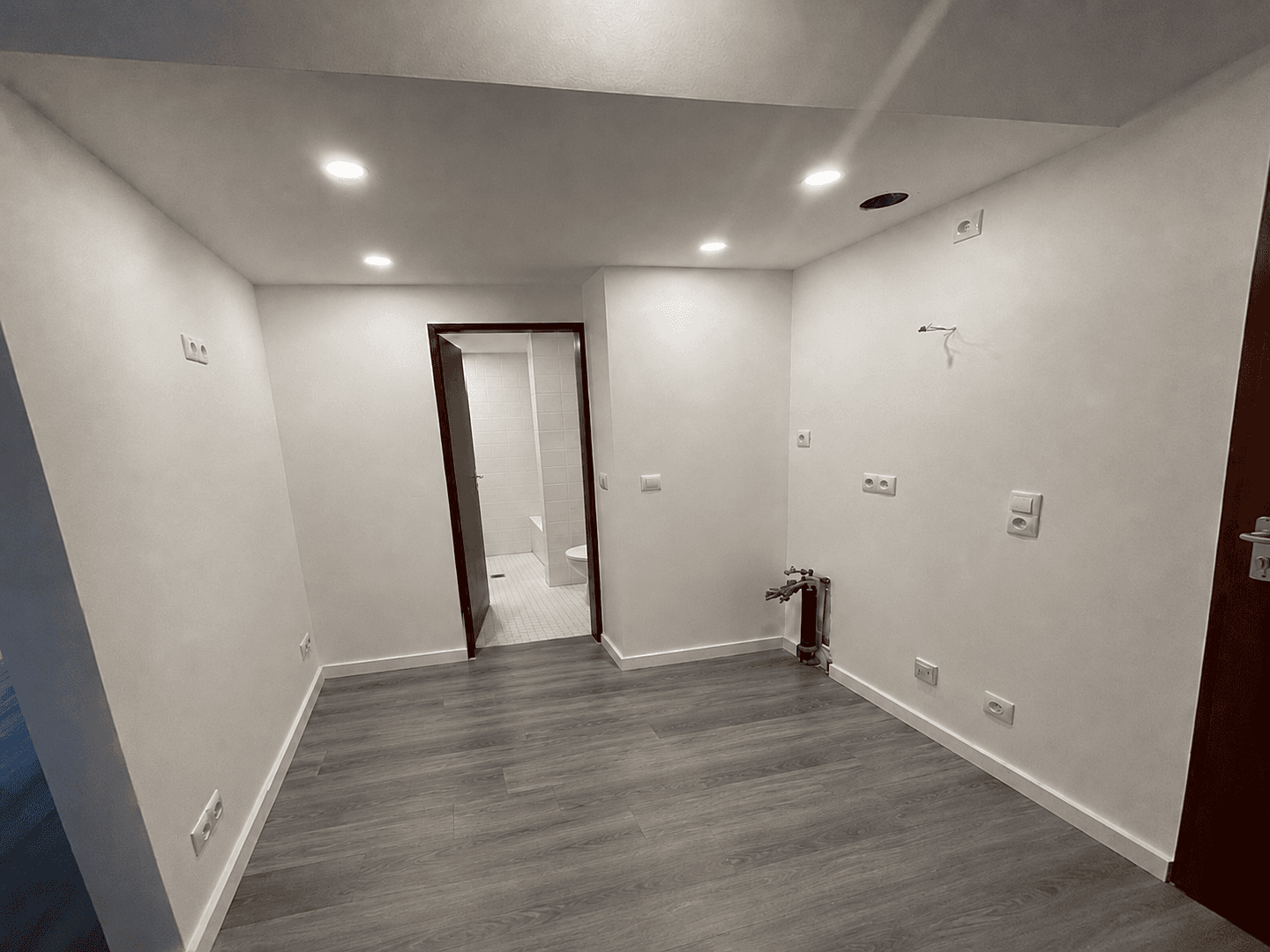 Prenájom bytu 1-izbový 40 m², Bad Hönningen, Porýnie-Falcko Prenájom bytu 1-izbový 40 m², Bad Hönningen, Porýnie-Falcko