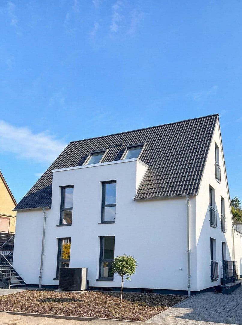 Prenájom bytu 3-izbový 100 m², Berliner Str. 8, Bad Kreuznach, Porýnie-Falcko Prenájom bytu 3-izbový 100 m², Berliner Str. 8, Bad Kreuznach, Porýnie-Falcko