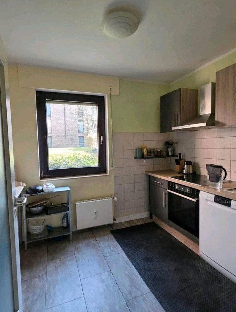 Prenájom bytu 2-izbový 70 m², Düsseldorf, Severné Porýnie - Westfálsko Prenájom bytu 2-izbový 70 m², Düsseldorf, Severné Porýnie - Westfálsko