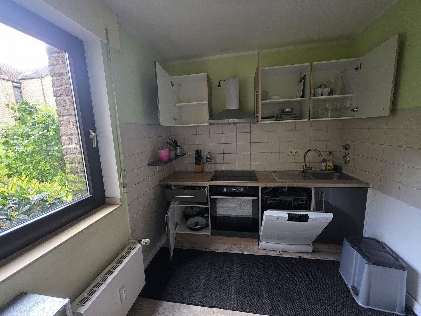 Prenájom bytu 2-izbový 70 m², Düsseldorf, Severné Porýnie - Westfálsko Prenájom bytu 2-izbový 70 m², Düsseldorf, Severné Porýnie - Westfálsko