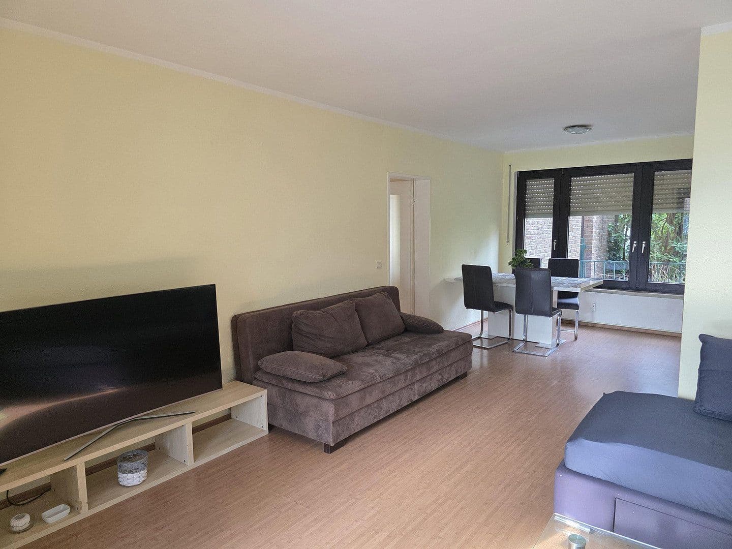 Prenájom bytu 2-izbový 70 m², Düsseldorf, Severné Porýnie - Westfálsko Prenájom bytu 2-izbový 70 m², Düsseldorf, Severné Porýnie - Westfálsko