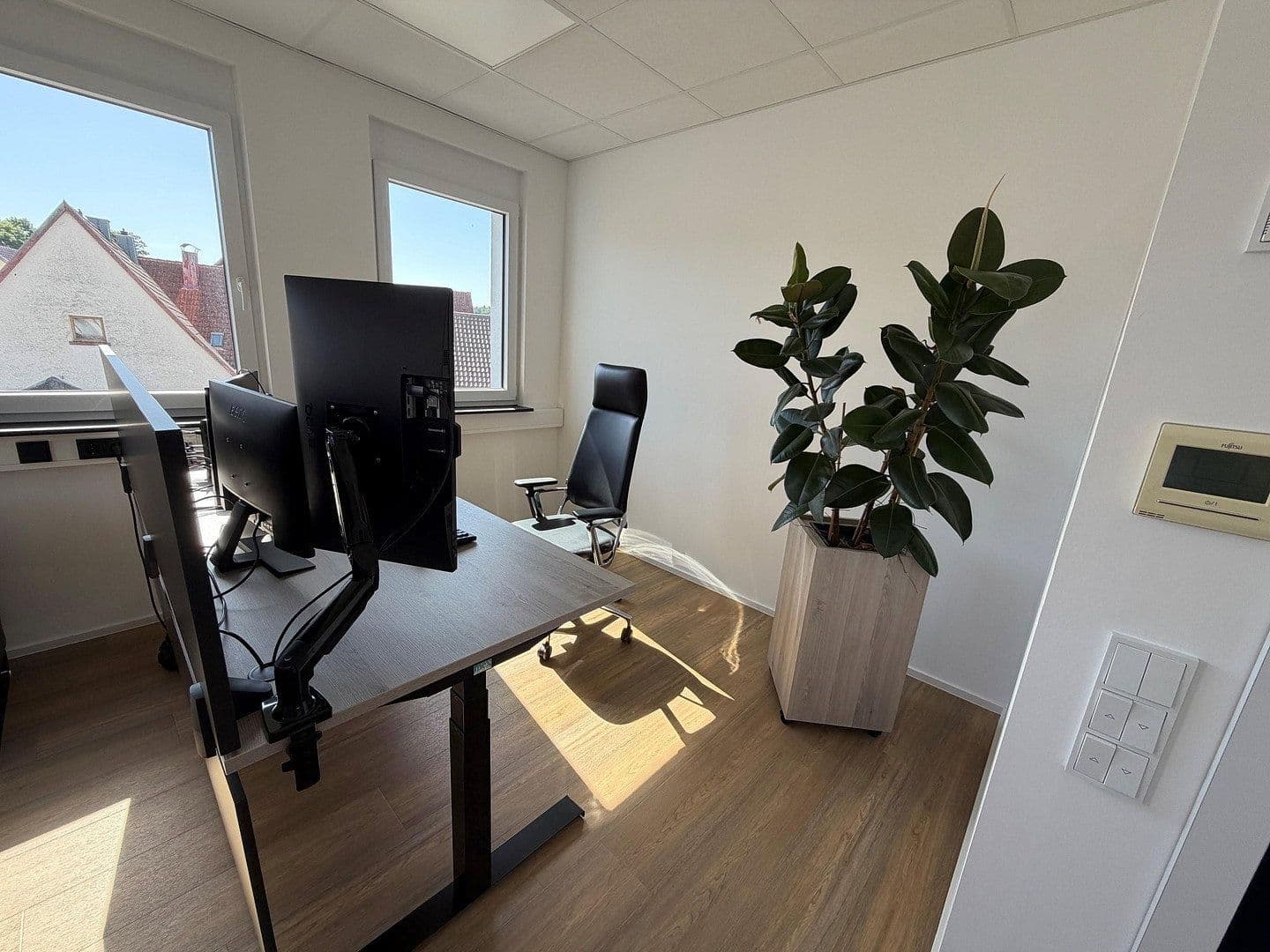 Prenájom kancelárie 356 m², Heilbronner Straße 8, Kirchardt, Bádensko-Wurttembersko Prenájom kancelárie 356 m², Heilbronner Straße 8, Kirchardt, Bádensko-Wurttembersko