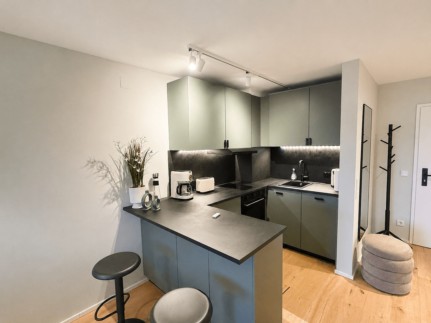 Prenájom bytu 1-izbový 48 m², Herdweg 94G, Stuttgart, Bádensko-Wurttembersko Prenájom bytu 1-izbový 48 m², Herdweg 94G, Stuttgart, Bádensko-Wurttembersko