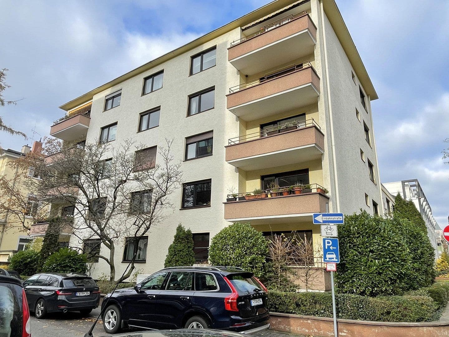 Prenájom bytu 4-izbový 120 m², Wiesenau 21, Frankfurt am Main, Hesensko Prenájom bytu 4-izbový 120 m², Wiesenau 21, Frankfurt am Main, Hesensko