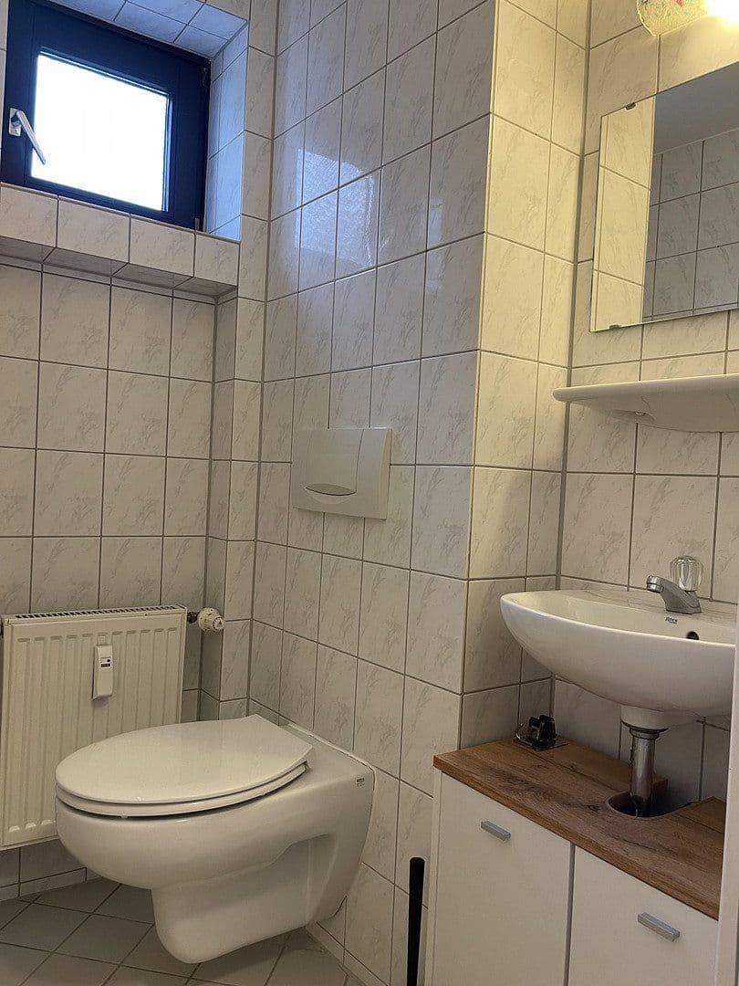 Prenájom bytu 4-izbový 120 m², Wiesenau 21, Frankfurt am Main, Hesensko Prenájom bytu 4-izbový 120 m², Wiesenau 21, Frankfurt am Main, Hesensko
