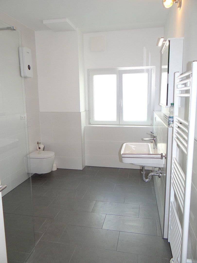 Prenájom bytu 3-izbový 88 m², Herdweg 35, Stuttgart, Bádensko-Wurttembersko Prenájom bytu 3-izbový 88 m², Herdweg 35, Stuttgart, Bádensko-Wurttembersko