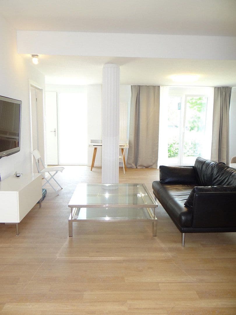Prenájom bytu 3-izbový 88 m², Herdweg 35, Stuttgart, Bádensko-Wurttembersko Prenájom bytu 3-izbový 88 m², Herdweg 35, Stuttgart, Bádensko-Wurttembersko