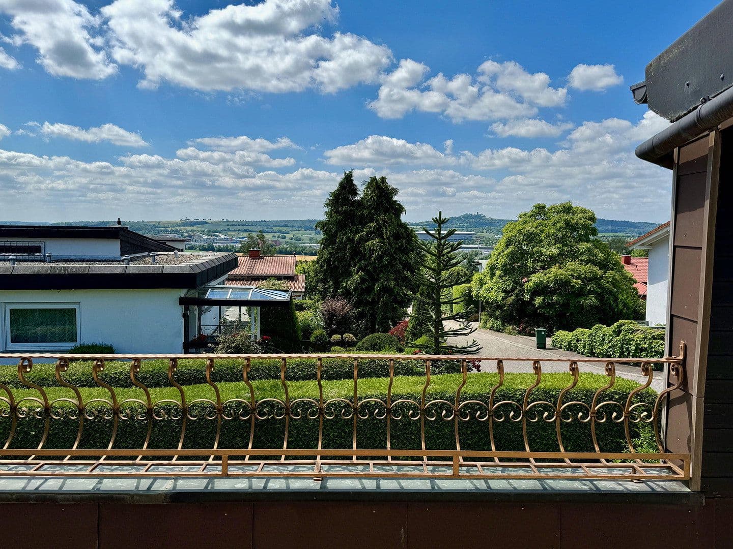 Predaj domu 131 m², pozemek 369 m², Stauferstraße 15, Sinsheim, Bádensko-Wurttembersko Predaj domu 131 m², pozemek 369 m², Stauferstraße 15, Sinsheim, Bádensko-Wurttembersko