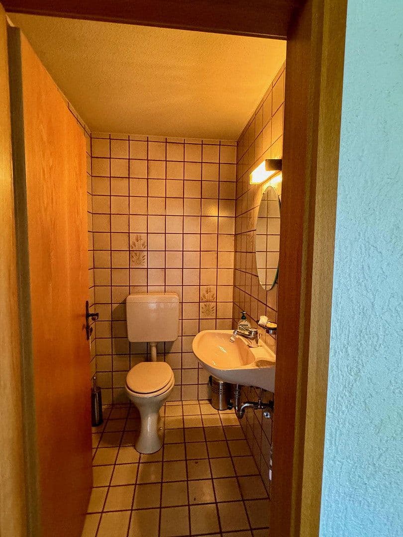 Predaj domu 131 m², pozemek 369 m², Stauferstraße 15, Sinsheim, Bádensko-Wurttembersko Predaj domu 131 m², pozemek 369 m², Stauferstraße 15, Sinsheim, Bádensko-Wurttembersko
