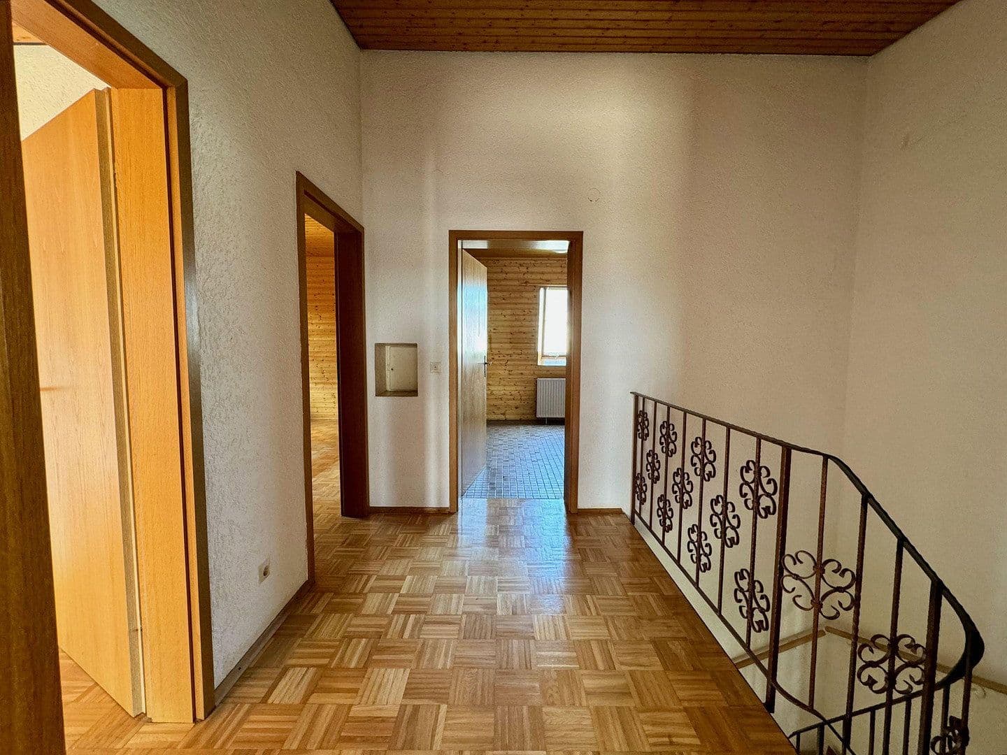 Predaj domu 131 m², pozemek 369 m², Stauferstraße 15, Sinsheim, Bádensko-Wurttembersko Predaj domu 131 m², pozemek 369 m², Stauferstraße 15, Sinsheim, Bádensko-Wurttembersko