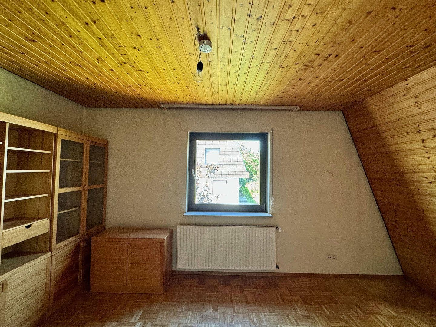 Predaj domu 131 m², pozemek 369 m², Stauferstraße 15, Sinsheim, Bádensko-Wurttembersko Predaj domu 131 m², pozemek 369 m², Stauferstraße 15, Sinsheim, Bádensko-Wurttembersko