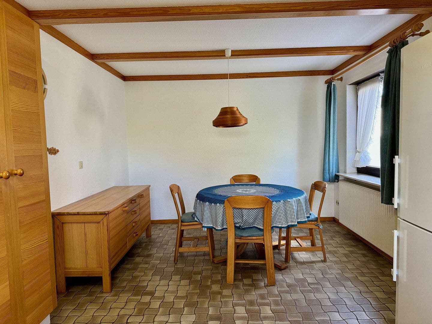 Predaj domu 131 m², pozemek 369 m², Stauferstraße 15, Sinsheim, Bádensko-Wurttembersko Predaj domu 131 m², pozemek 369 m², Stauferstraße 15, Sinsheim, Bádensko-Wurttembersko