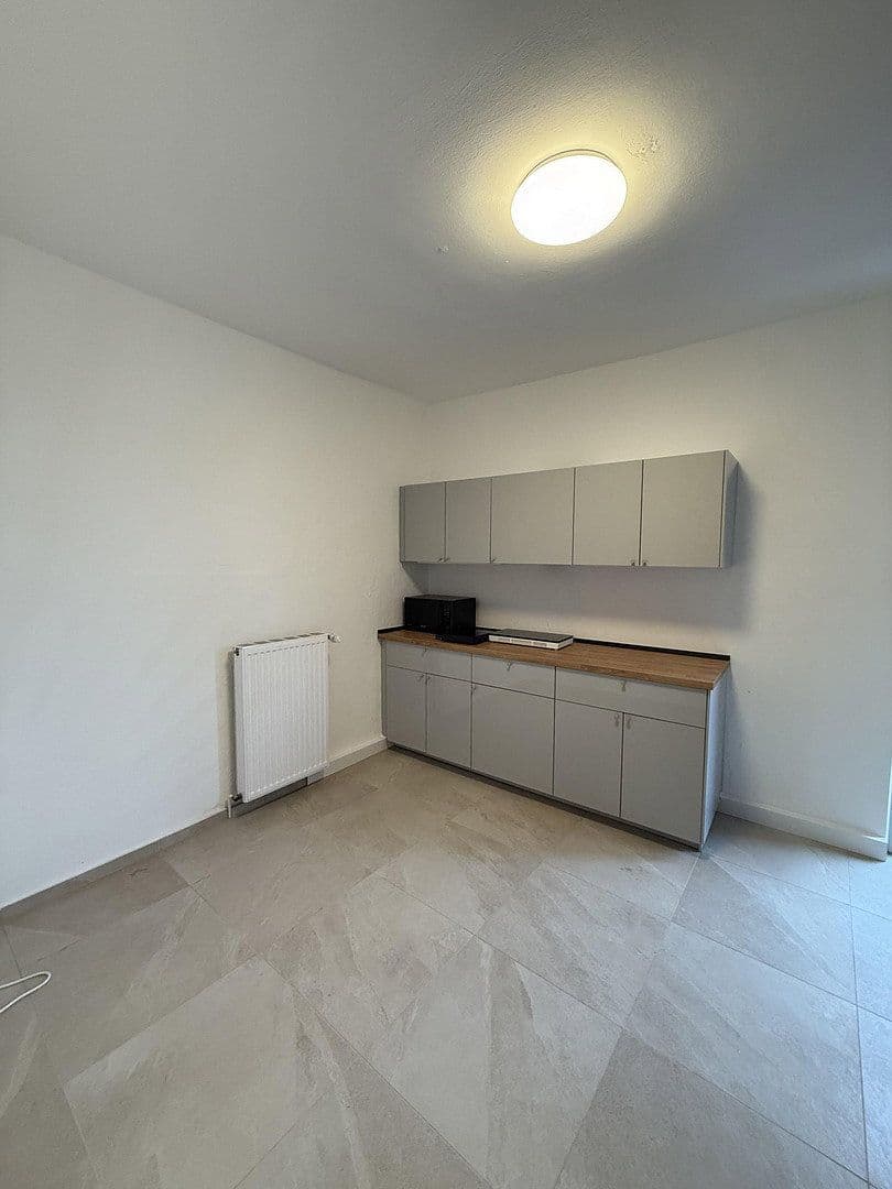 Prenájom bytu 187 m², Pirckheimer Straße 67, Nürnberg, Bavorsko Prenájom bytu 187 m², Pirckheimer Straße 67, Nürnberg, Bavorsko