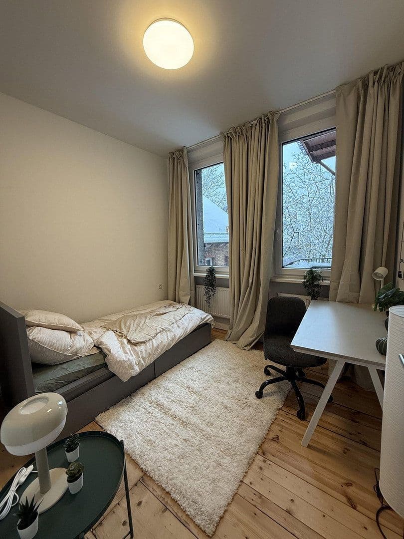 Prenájom bytu 187 m², Pirckheimer Straße 67, Nürnberg, Bavorsko Prenájom bytu 187 m², Pirckheimer Straße 67, Nürnberg, Bavorsko