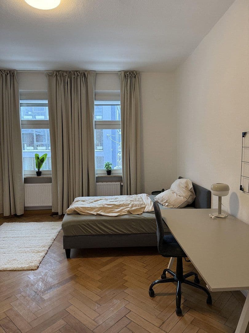 Prenájom bytu 187 m², Pirckheimer Straße 67, Nürnberg, Bavorsko Prenájom bytu 187 m², Pirckheimer Straße 67, Nürnberg, Bavorsko
