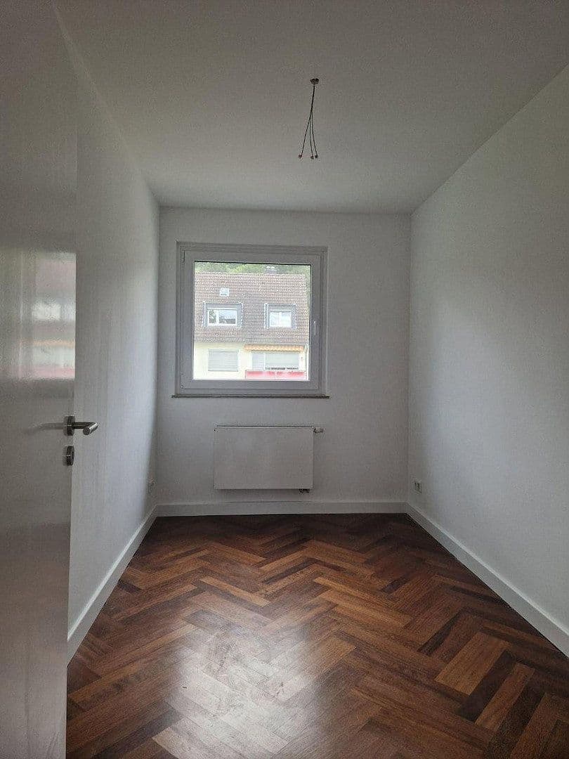 Prenájom bytu 3-izbový 62 m², Düsseldorf, Severné Porýnie - Westfálsko Prenájom bytu 3-izbový 62 m², Düsseldorf, Severné Porýnie - Westfálsko