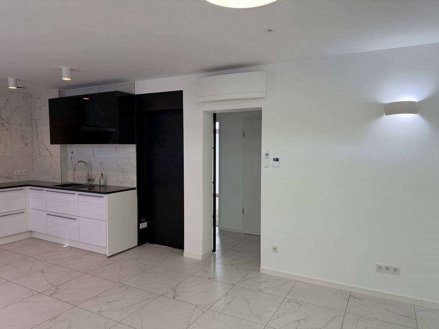 Predaj bytu 4-izbový 103 m², Frankfurt am Main, Hesensko Predaj bytu 4-izbový 103 m², Frankfurt am Main, Hesensko