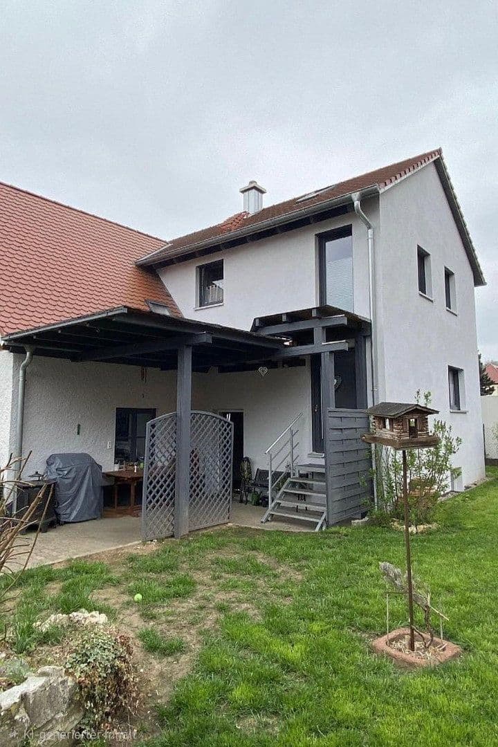 Predaj domu 210 m², pozemek 517 m², Treuchtlingen, Bavorsko Predaj domu 210 m², pozemek 517 m², Treuchtlingen, Bavorsko
