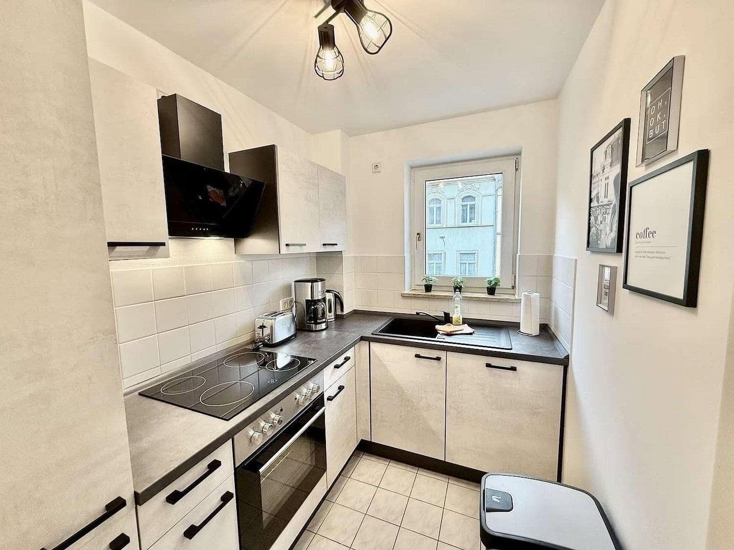 Prenájom bytu 2-izbový 49 m², Stuttgart, Bádensko-Wurttembersko Prenájom bytu 2-izbový 49 m², Stuttgart, Bádensko-Wurttembersko