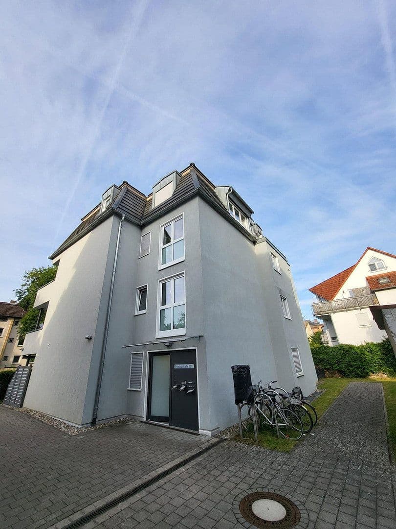 Prenájom bytu 3-izbový 75 m², Friedrichstraße 25c, Hanau, Hesensko Prenájom bytu 3-izbový 75 m², Friedrichstraße 25c, Hanau, Hesensko