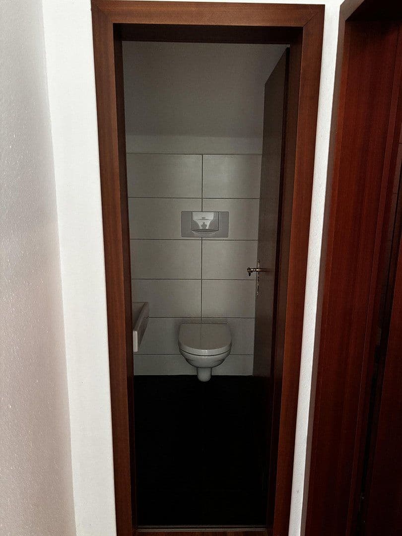Prenájom domu 198 m², pozemek 816 m², Am Bismarckturm 64, Stuttgart, Bádensko-Wurttembersko Prenájom domu 198 m², pozemek 816 m², Am Bismarckturm 64, Stuttgart, Bádensko-Wurttembersko