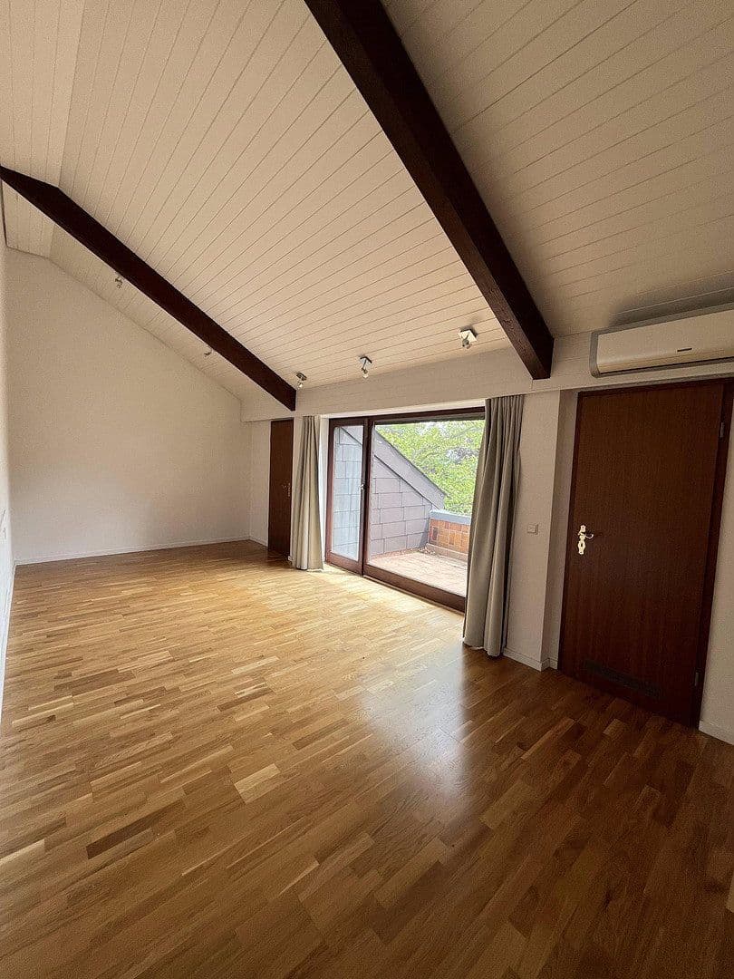 Prenájom domu 198 m², pozemek 816 m², Am Bismarckturm 64, Stuttgart, Bádensko-Wurttembersko Prenájom domu 198 m², pozemek 816 m², Am Bismarckturm 64, Stuttgart, Bádensko-Wurttembersko