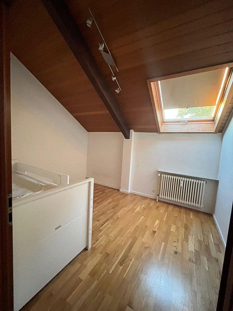 Prenájom domu 198 m², pozemek 816 m², Am Bismarckturm 64, Stuttgart, Bádensko-Wurttembersko Prenájom domu 198 m², pozemek 816 m², Am Bismarckturm 64, Stuttgart, Bádensko-Wurttembersko
