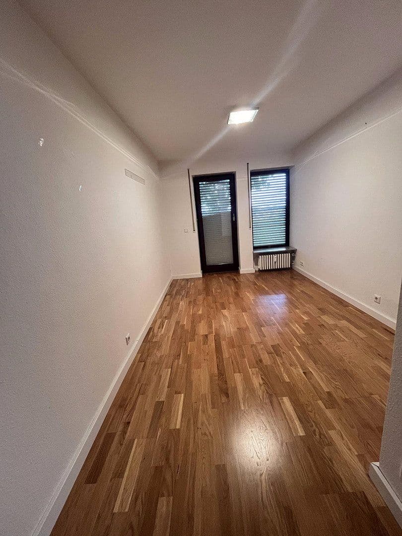 Prenájom domu 198 m², pozemek 816 m², Am Bismarckturm 64, Stuttgart, Bádensko-Wurttembersko Prenájom domu 198 m², pozemek 816 m², Am Bismarckturm 64, Stuttgart, Bádensko-Wurttembersko