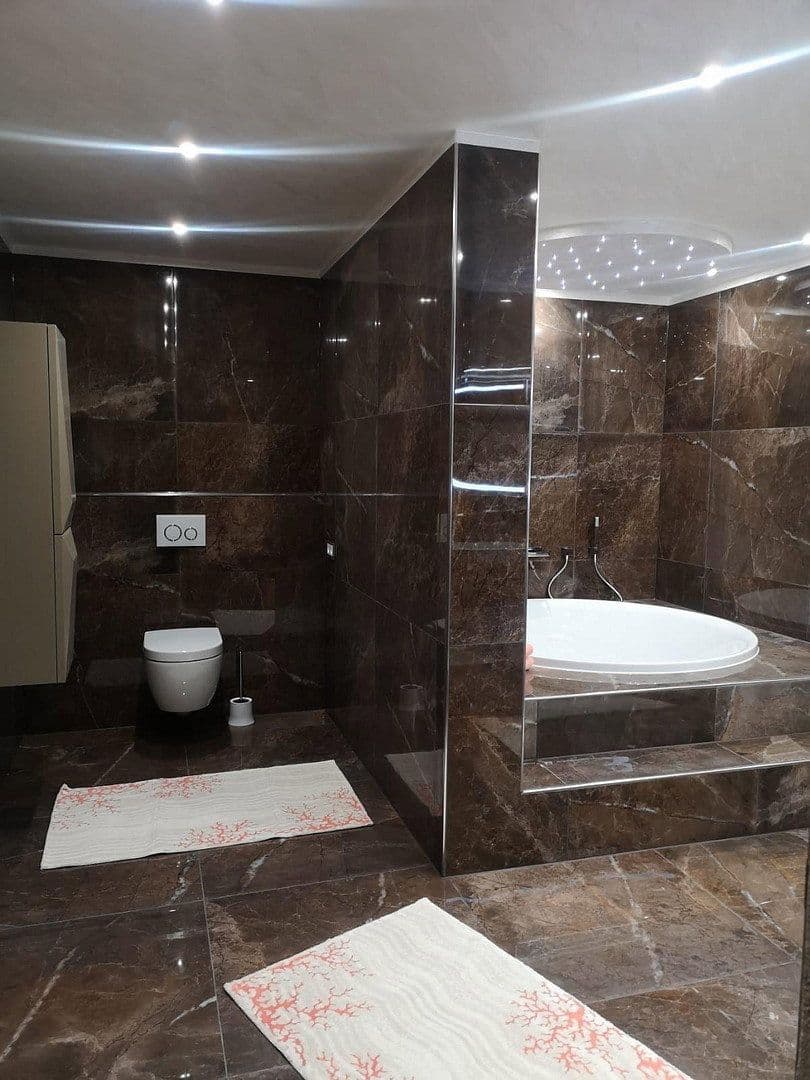 Predaj domu 275 m², pozemek 2.263 m², Simbach, Bavorsko Predaj domu 275 m², pozemek 2.263 m², Simbach, Bavorsko