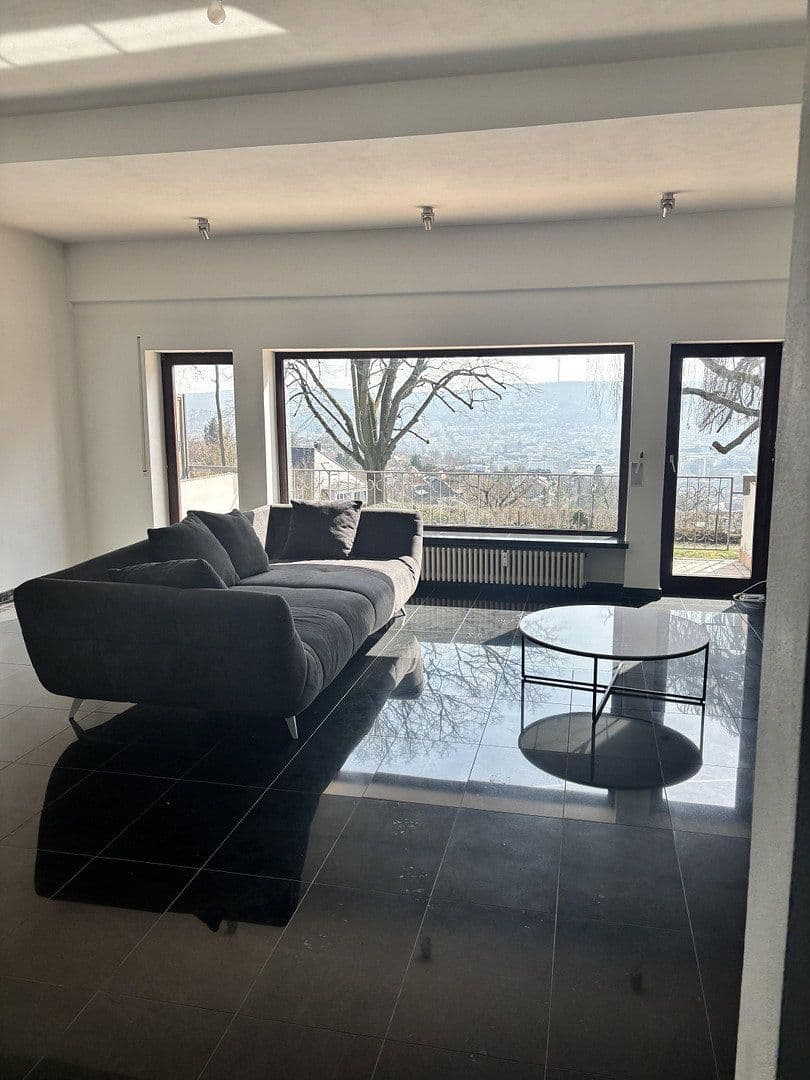 Prenájom domu 183 m², pozemek 762 m², Am Bismarckturm 62, Stuttgart, Bádensko-Wurttembersko Prenájom domu 183 m², pozemek 762 m², Am Bismarckturm 62, Stuttgart, Bádensko-Wurttembersko
